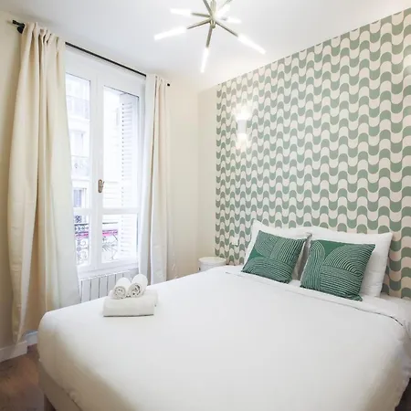 1. Appart4Pers-Commerce-Paris15-2Chambres-Ac * Paris