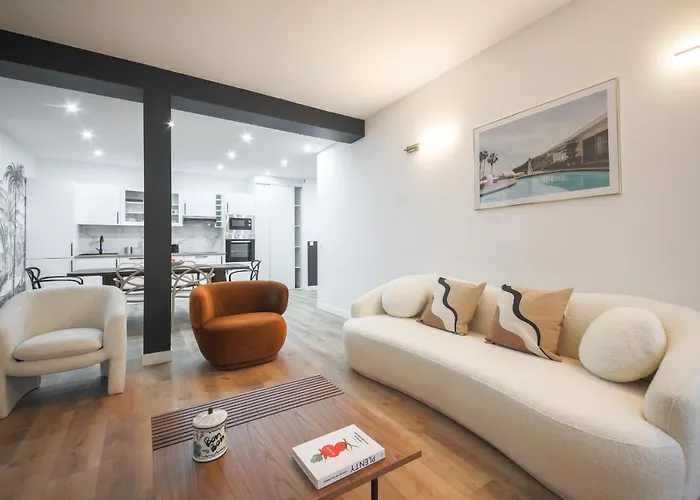 1#appart 4pers#2 Chambres#commerce#fullequipped#ac Lägenhet