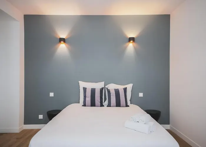 1#appart 4pers#2 Chambres#commerce#fullequipped#ac Lägenhet *